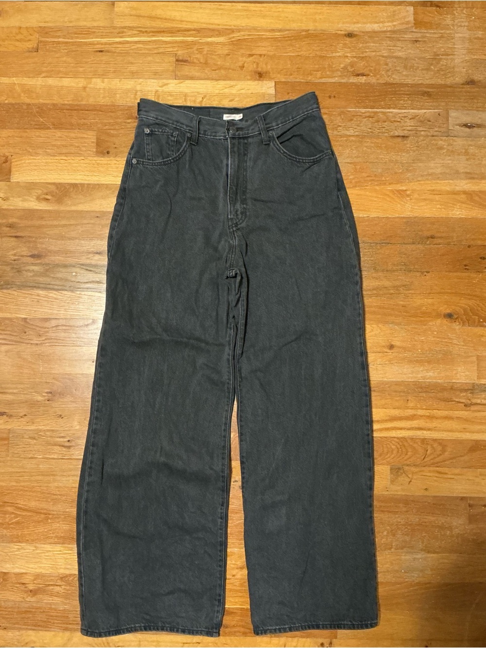 Levi's Women's Cinch Baggy Jeans (Color: Capturing Moments - Black)